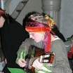 Junge Gitarristin mit Kopfschmuck 1